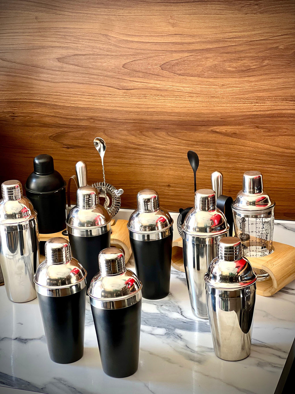 Shaker à cocktail noir 550 ml ( en acier inoxydable )