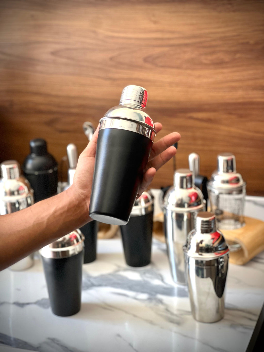 Shaker à cocktail noir 550 ml ( en acier inoxydable )