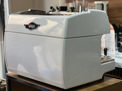 WEGA SPHERA EVD2 CAPPUCCINO 2 GROUP ( OCCASION )