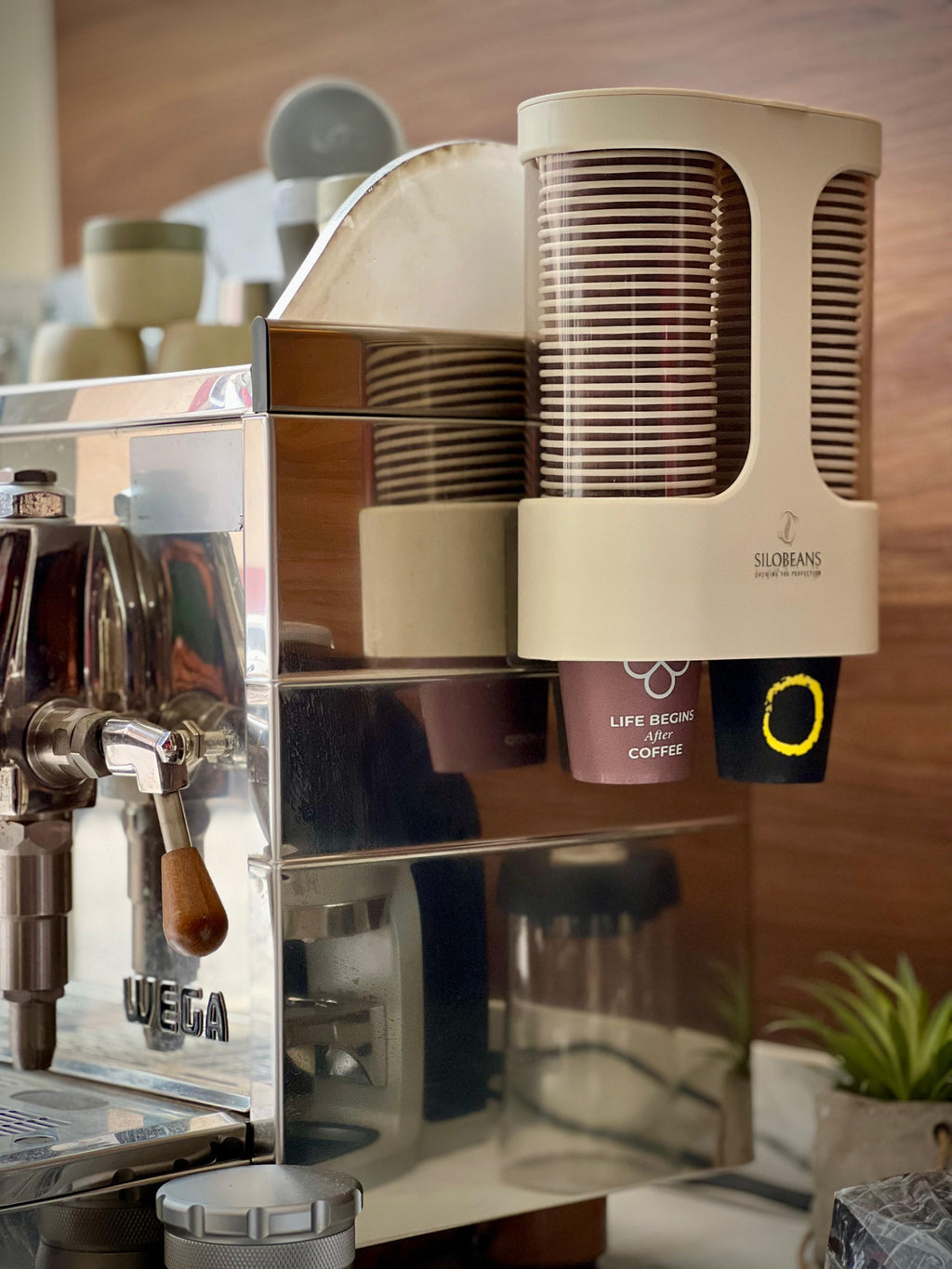 Distributeur de gobelets en papier jetables à fixation murale