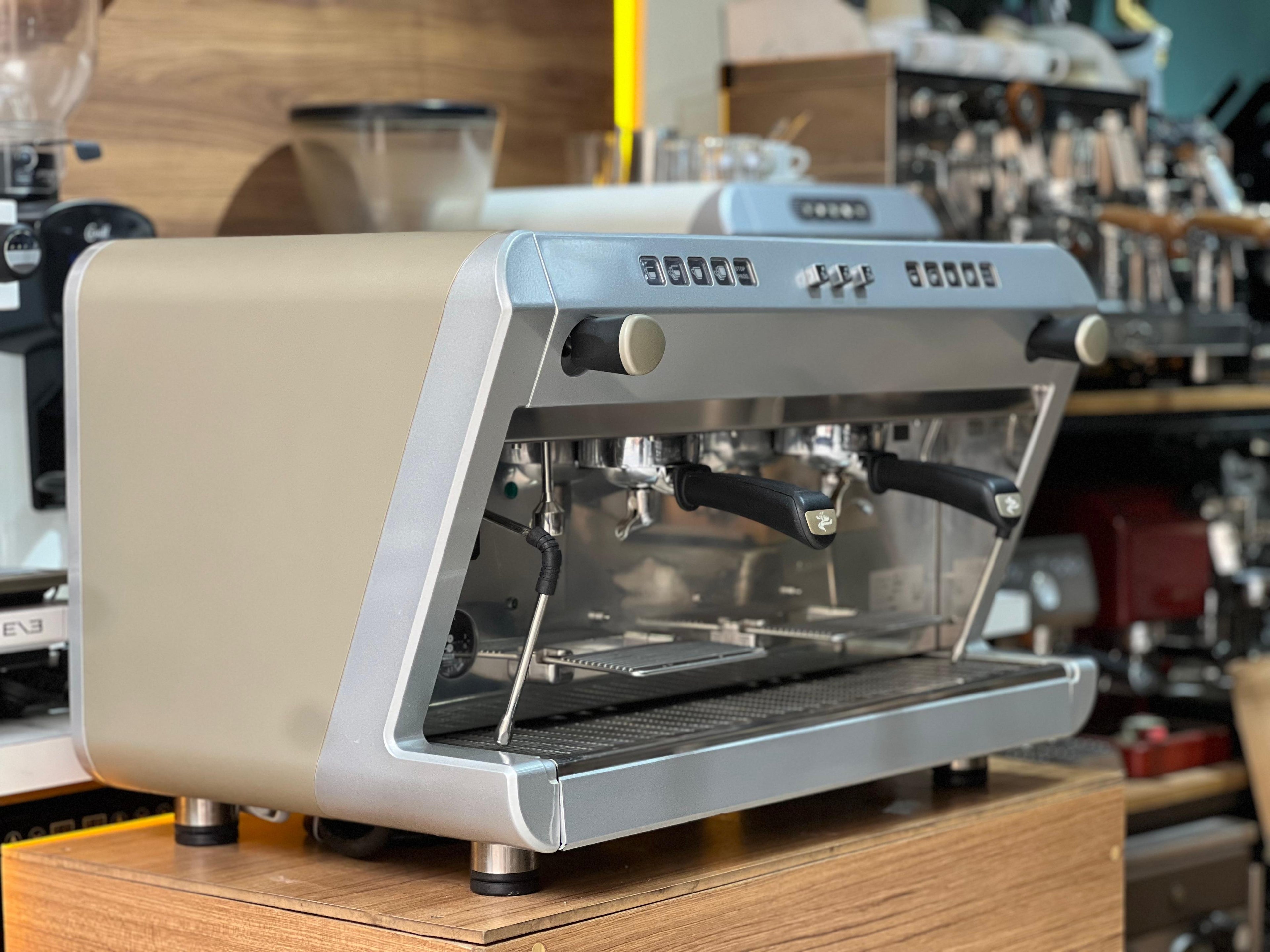 WEGA IO 2 GROUPES ( OCCASION )