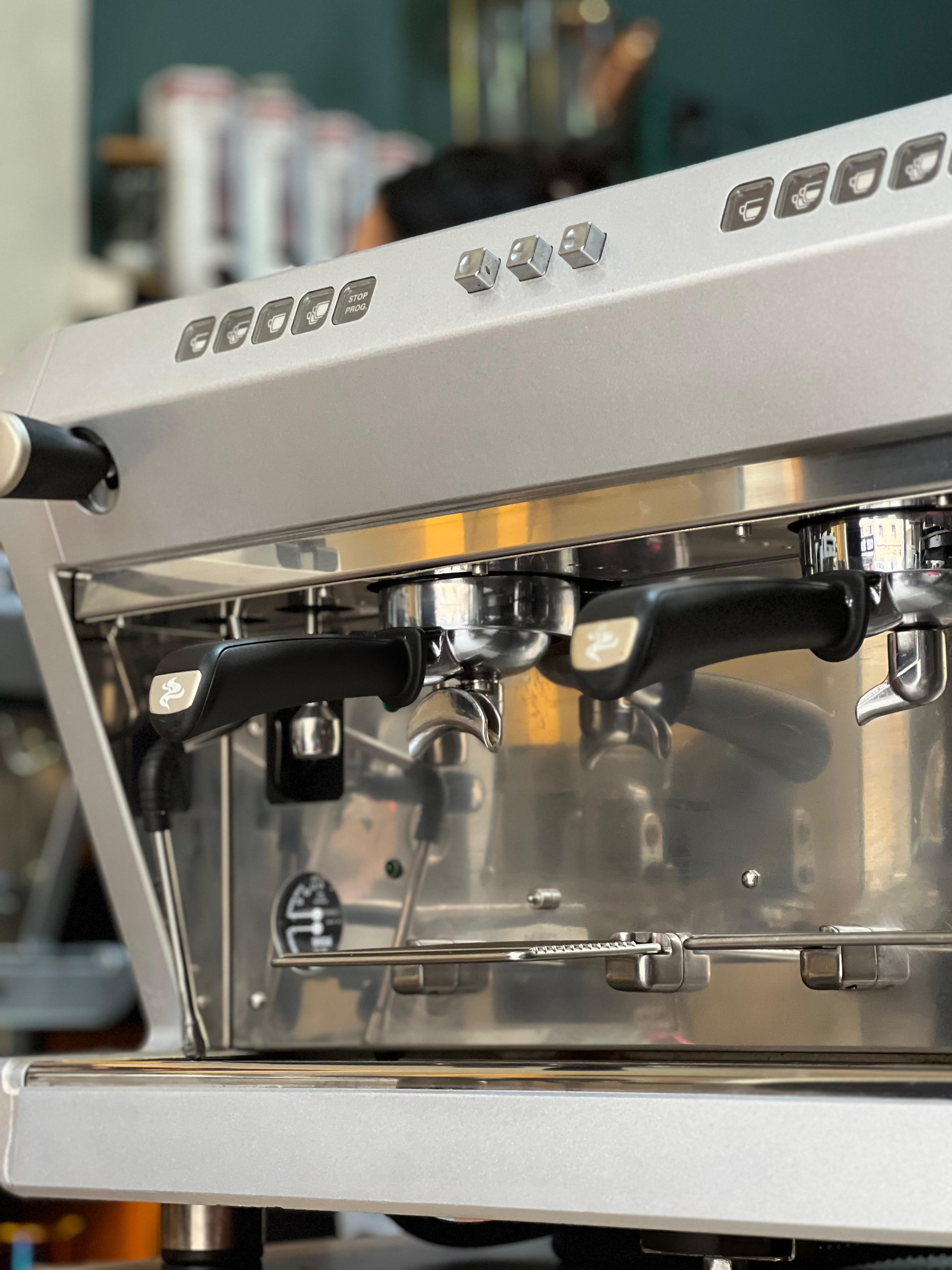 WEGA IO 2 GROUPES ( OCCASION )