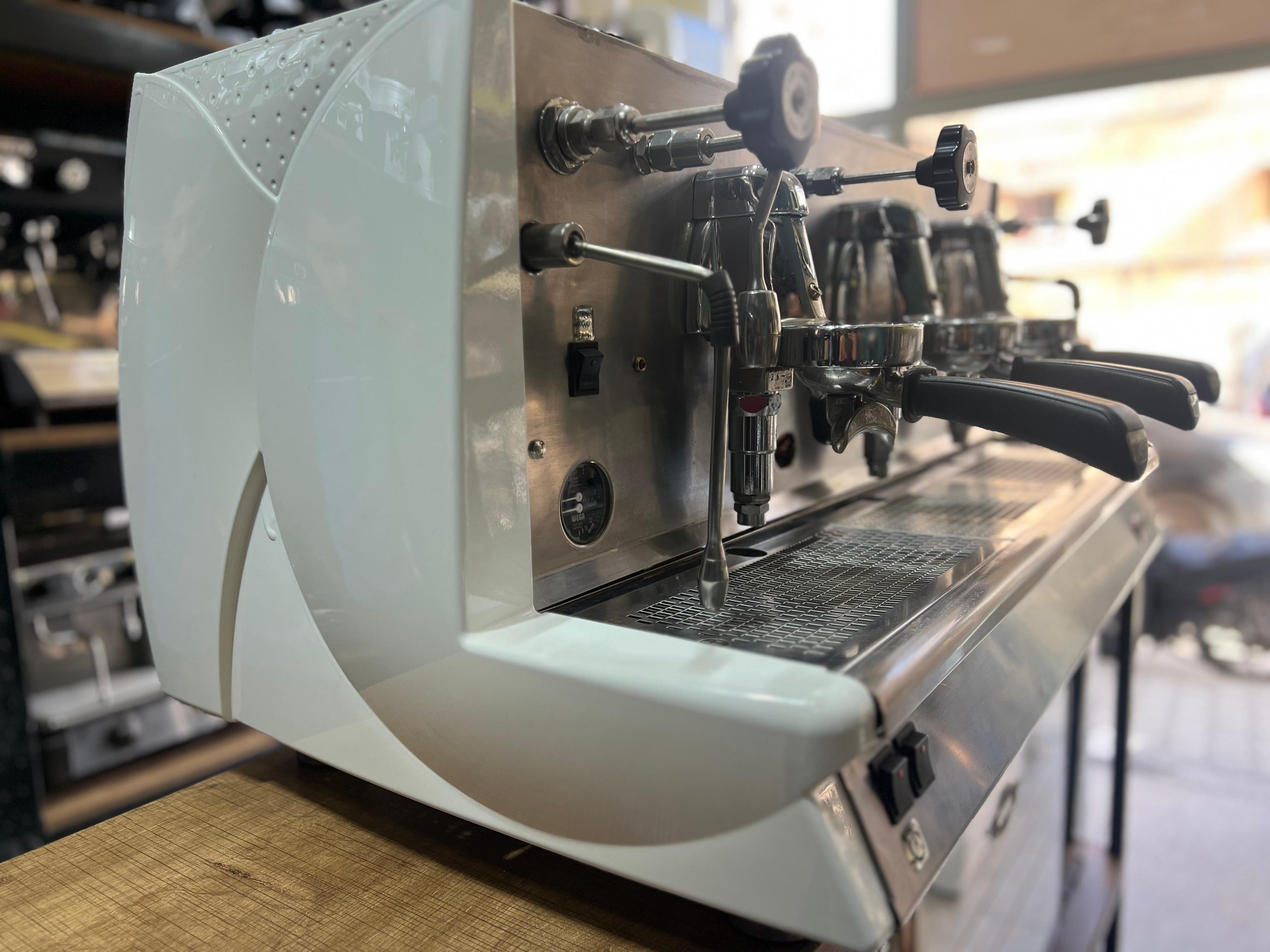 WEGA VELA VINTAGE LEVIER SEMI-AUTO 3 GROUPES (OCCASION)